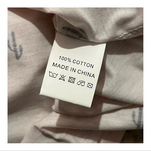 **DONATED** Amaryllis Pink Mesh Inset V-Neck Tee w/ Cactus Print, Size Medium - Picture 6 of 6